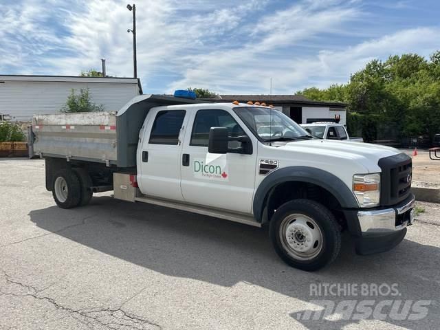 Ford F-550 Savivarčių priekabų vilkikai