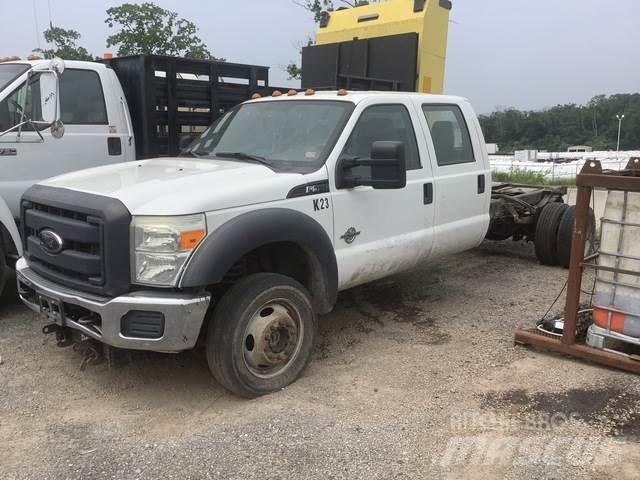 Ford F-550 Kabinos ir salonai