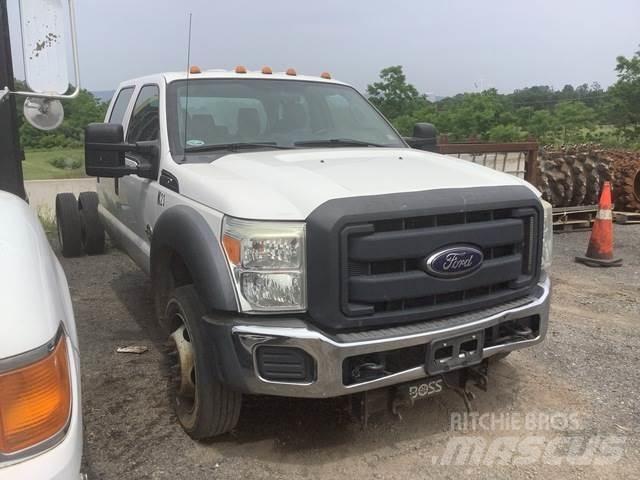 Ford F-550 Kabinos ir salonai