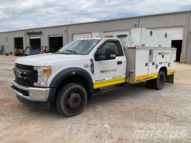 Ford F-550 Statyba - Kita