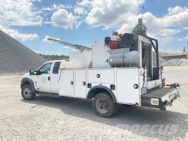 Ford F-550 Statyba - Kita
