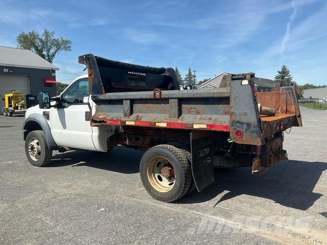 Ford F-550 Savivarčių priekabų vilkikai