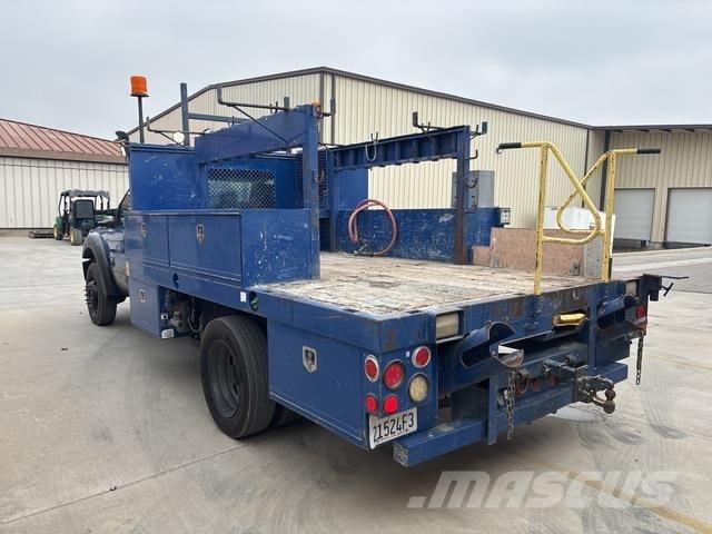 Ford F-550 Pikapai / Bortiniai sunkvežimiai