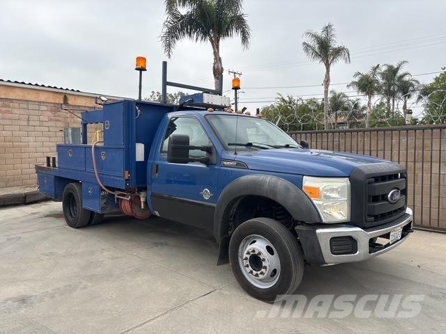 Ford F-550 Pikapai / Bortiniai sunkvežimiai