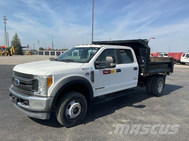 Ford F-550 Savivarčių priekabų vilkikai