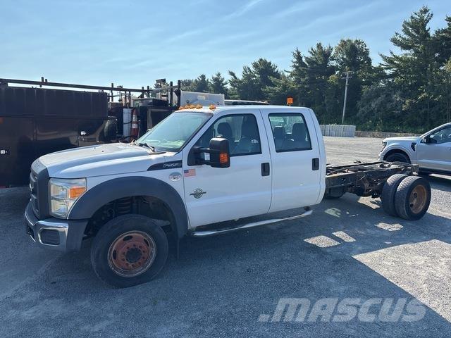 Ford F-550 Kabinos ir salonai