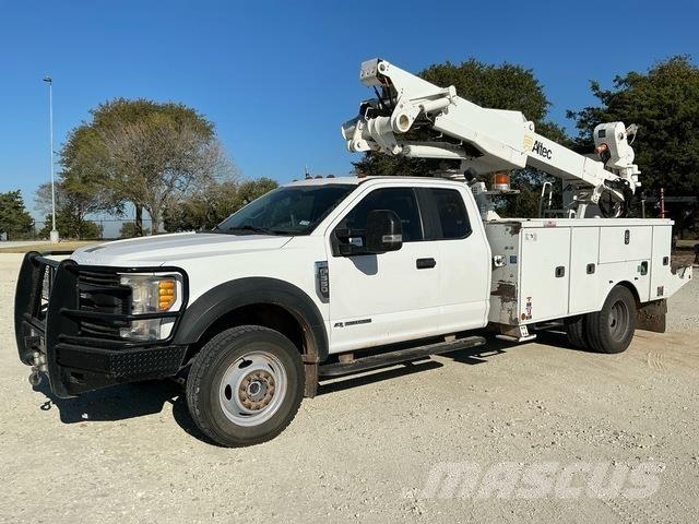 Ford F-550 Ant vilkikų montuojamos kėlimo platformos