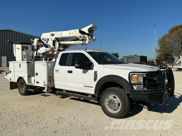 Ford F-550 Ant vilkikų montuojamos kėlimo platformos