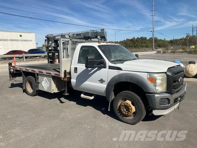 Ford F-550 Automobiliniai kranai