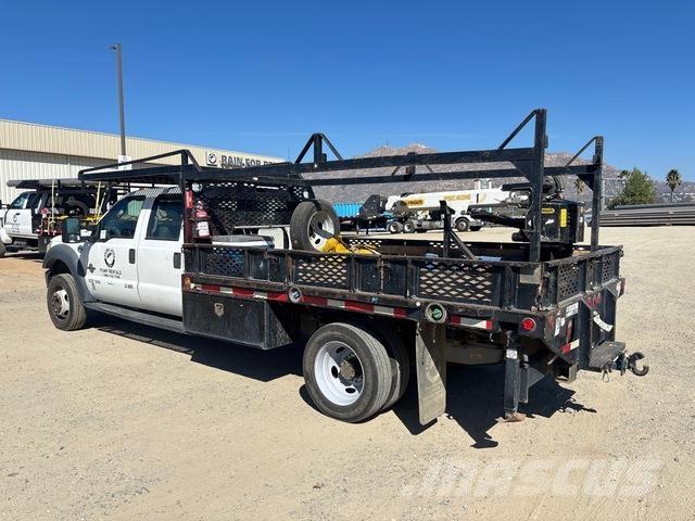 Ford F-550 Automobiliniai kranai