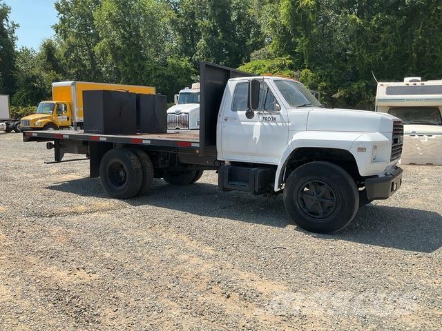 Ford F-600 Platformos/ Pakrovimas iš šono