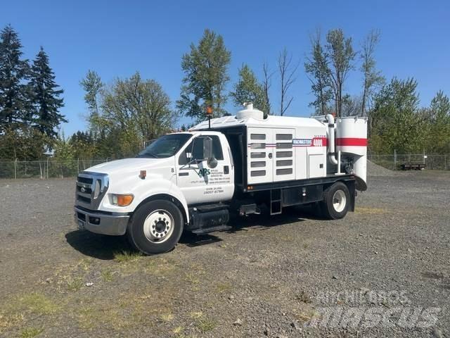 Ford F-650 Vikšriniai ekskavatoriai
