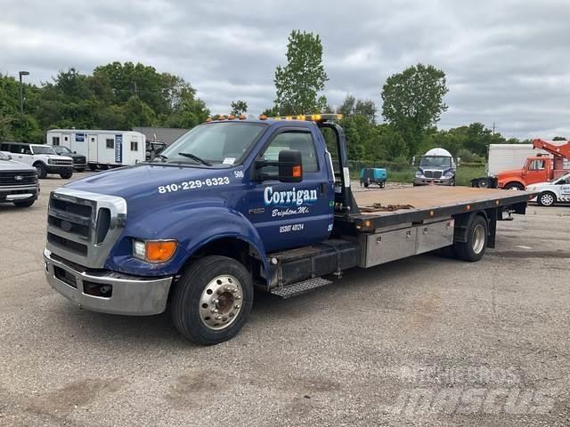 Ford F-650 Pagalbos kelyje automobiliai