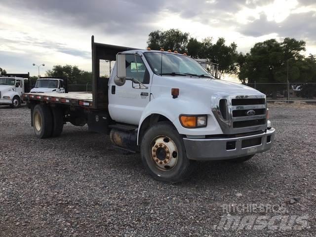 Ford F-650 Savivarčių priekabų vilkikai