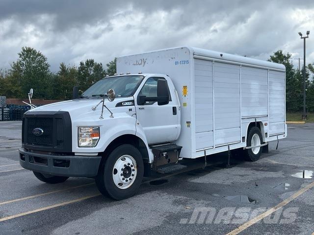Ford F-650 Sunkvežimiai su dengtu kėbulu