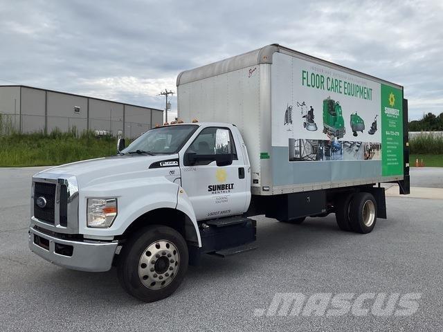 Ford F-650 Sunkvežimiai su dengtu kėbulu