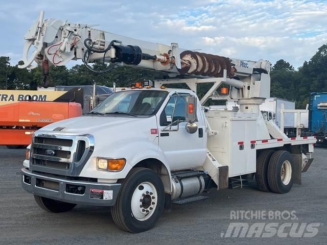 Ford F-750 Mobilūs gręžimo bokštiniai sunkvežimiai