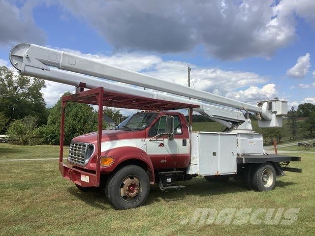 Ford F-750 Ant vilkikų montuojamos kėlimo platformos