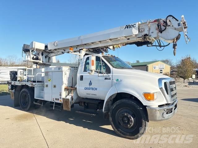 Ford F-750 Mobilūs gręžimo bokštiniai sunkvežimiai
