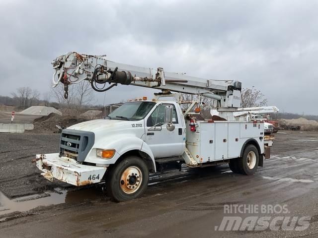 Ford F-750 Mobilūs gręžimo bokštiniai sunkvežimiai
