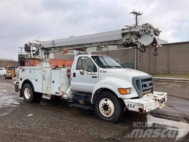 Ford F-750 Mobilūs gręžimo bokštiniai sunkvežimiai