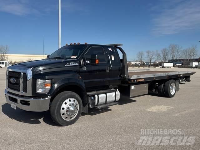 Ford F-750 Pagalbos kelyje automobiliai