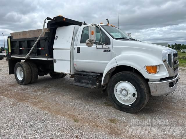 Ford F-750 Savivarčių priekabų vilkikai