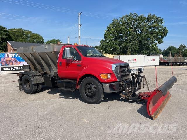 Ford F-750 Sniego peiliai ir valytuvai