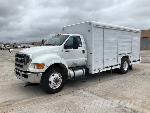 Ford F-750 Gėrimų tiekimo sunkvežimiai