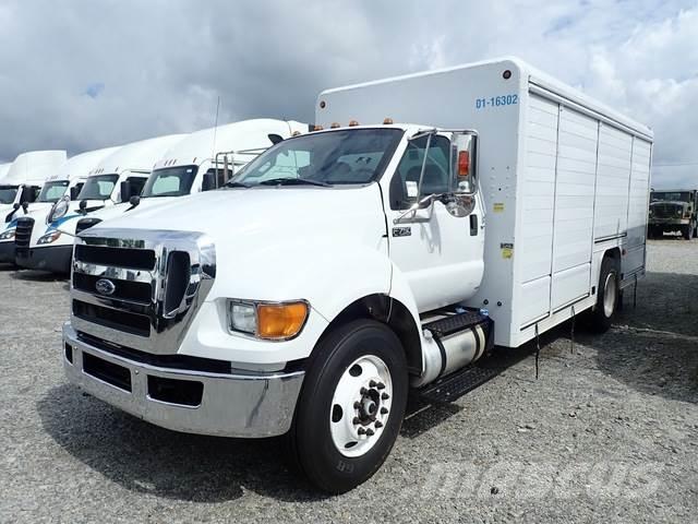 Ford F-750 Gėrimų tiekimo sunkvežimiai