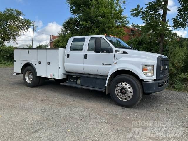 Ford F-750 Pikapai / Bortiniai sunkvežimiai