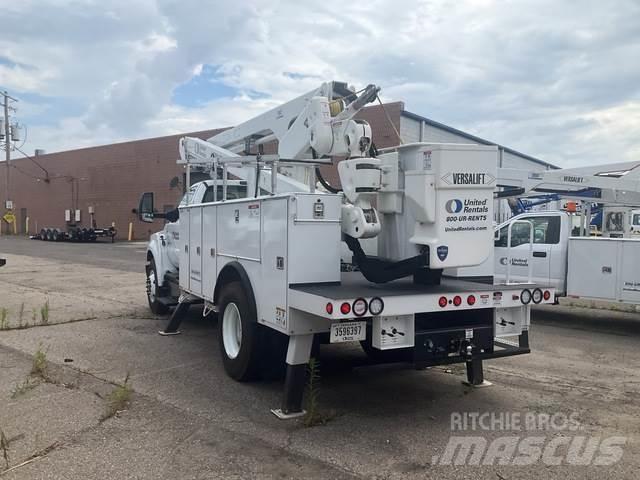 Ford F-750 Ant vilkikų montuojamos kėlimo platformos