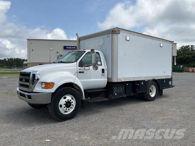Ford F-750 Statyba - Kita