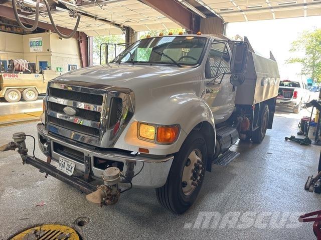 Ford F-750 Vandens sunkvežimiai