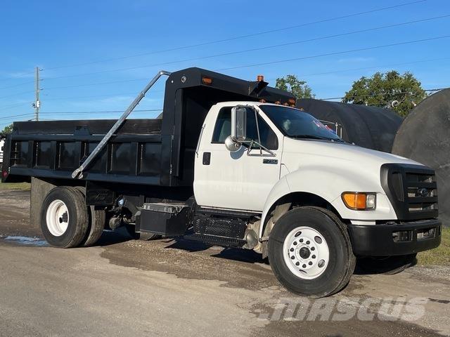 Ford F-750 Savivarčių priekabų vilkikai