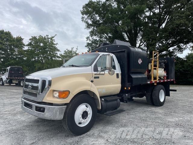 Ford F-750 Automobilinės cisternos