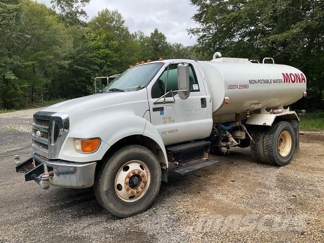 Ford F-750 Vandens sunkvežimiai