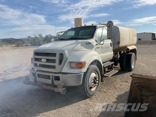 Ford F-750 Vandens sunkvežimiai