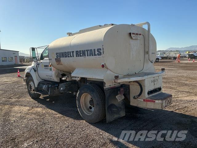 Ford F-750 Vandens sunkvežimiai
