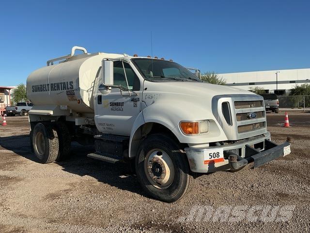 Ford F-750 Vandens sunkvežimiai