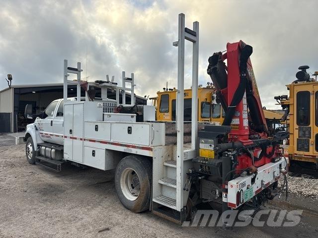 Ford F-750 XL Kita