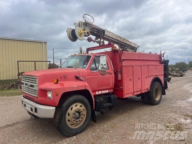 Ford F800 Pikapai / Bortiniai sunkvežimiai
