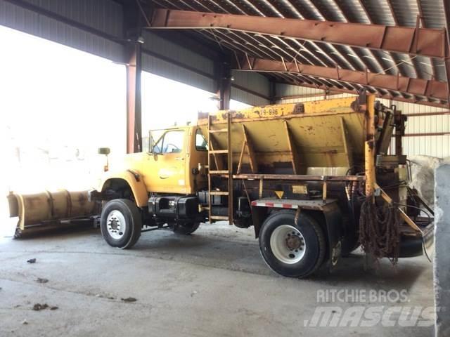 Ford F800 Sniego peiliai ir valytuvai