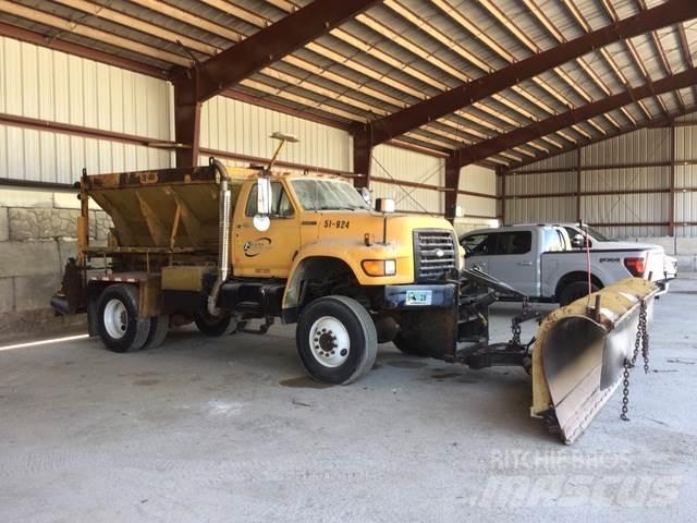 Ford F800 Sniego peiliai ir valytuvai
