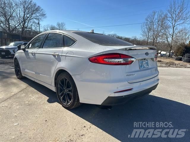 Ford Fusion Lengvieji automobiliai