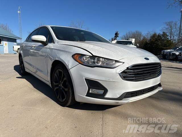 Ford Fusion Lengvieji automobiliai