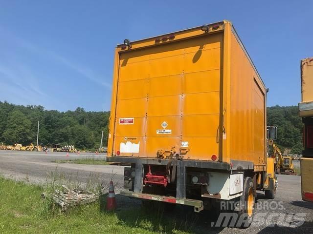 Ford L8000 Visuotinės / bendrosios paskirties automobiliai