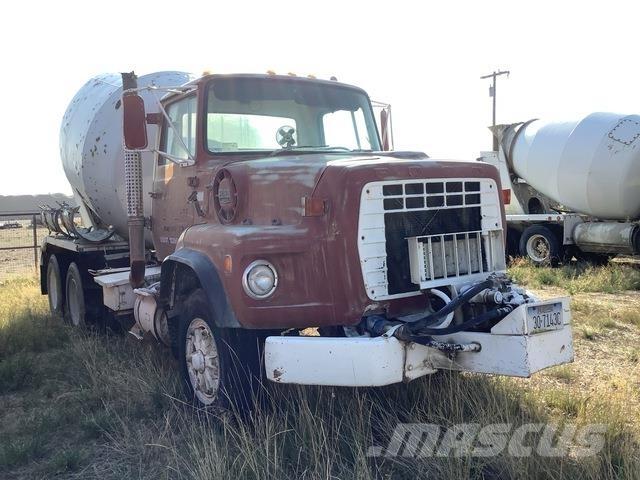 Ford L8000 Kita