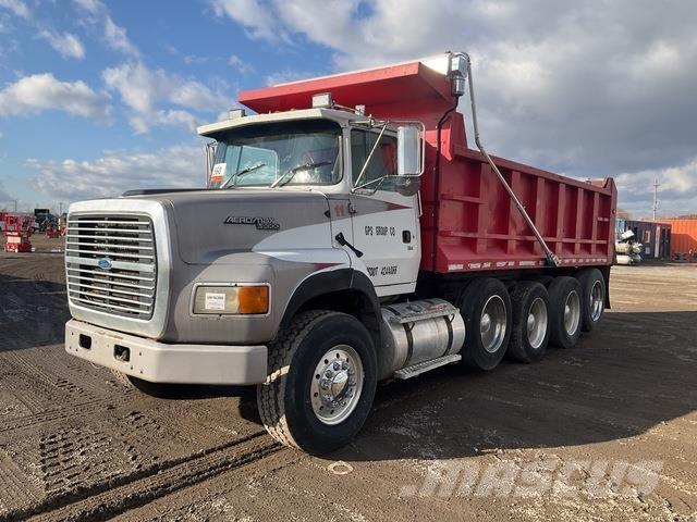 Ford L900 Savivarčių priekabų vilkikai