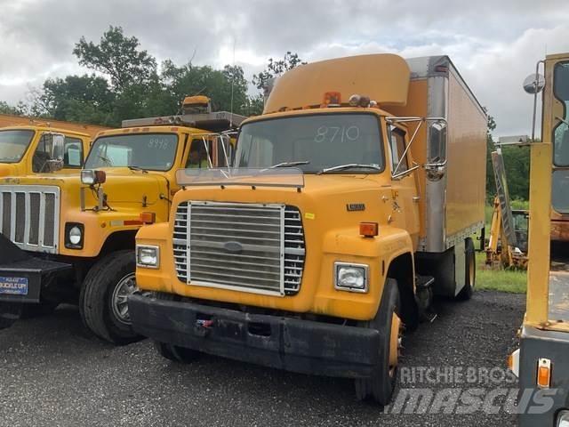 Ford LN8000 Sunkvežimiai su dengtu kėbulu